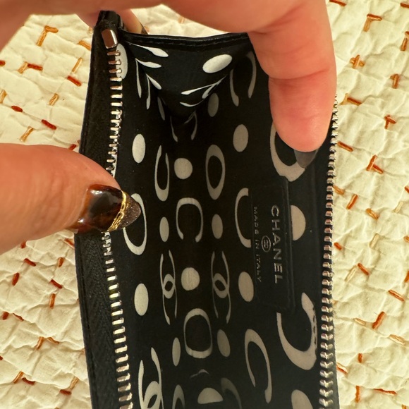 Chanel Cavier quilted CC zipper card holder - Picture 11 of 12